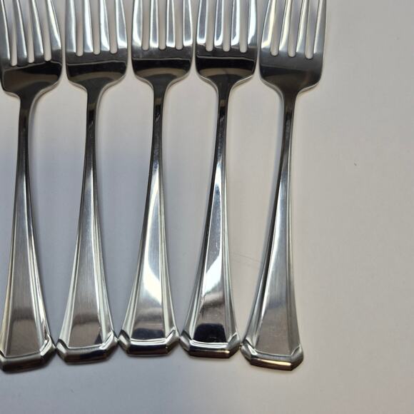 Oneida USA Lot of 7 Salad Forks SSS / Maestro - St.Leger Stainless Glossy - Picture 5 of 13